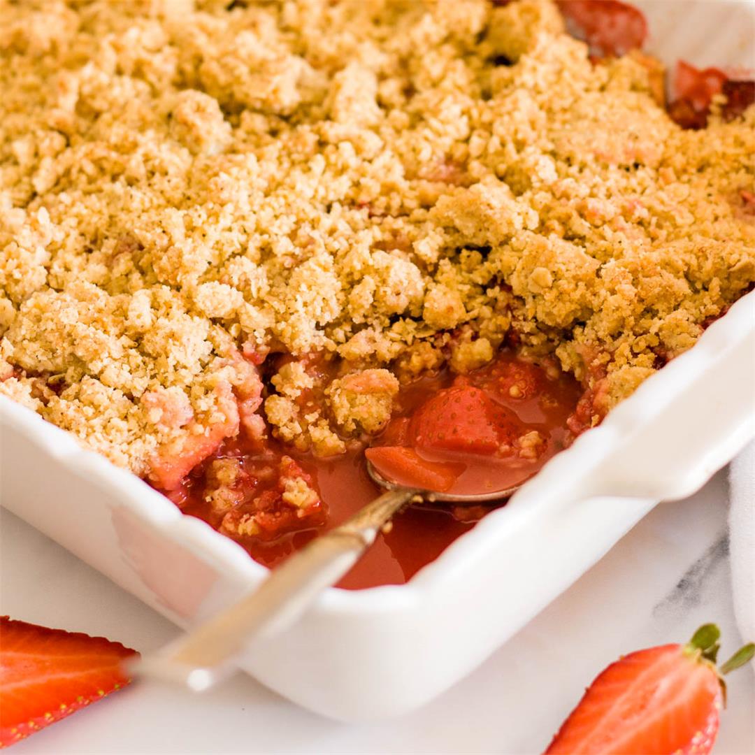 Easy Strawberry and Apple Crumble