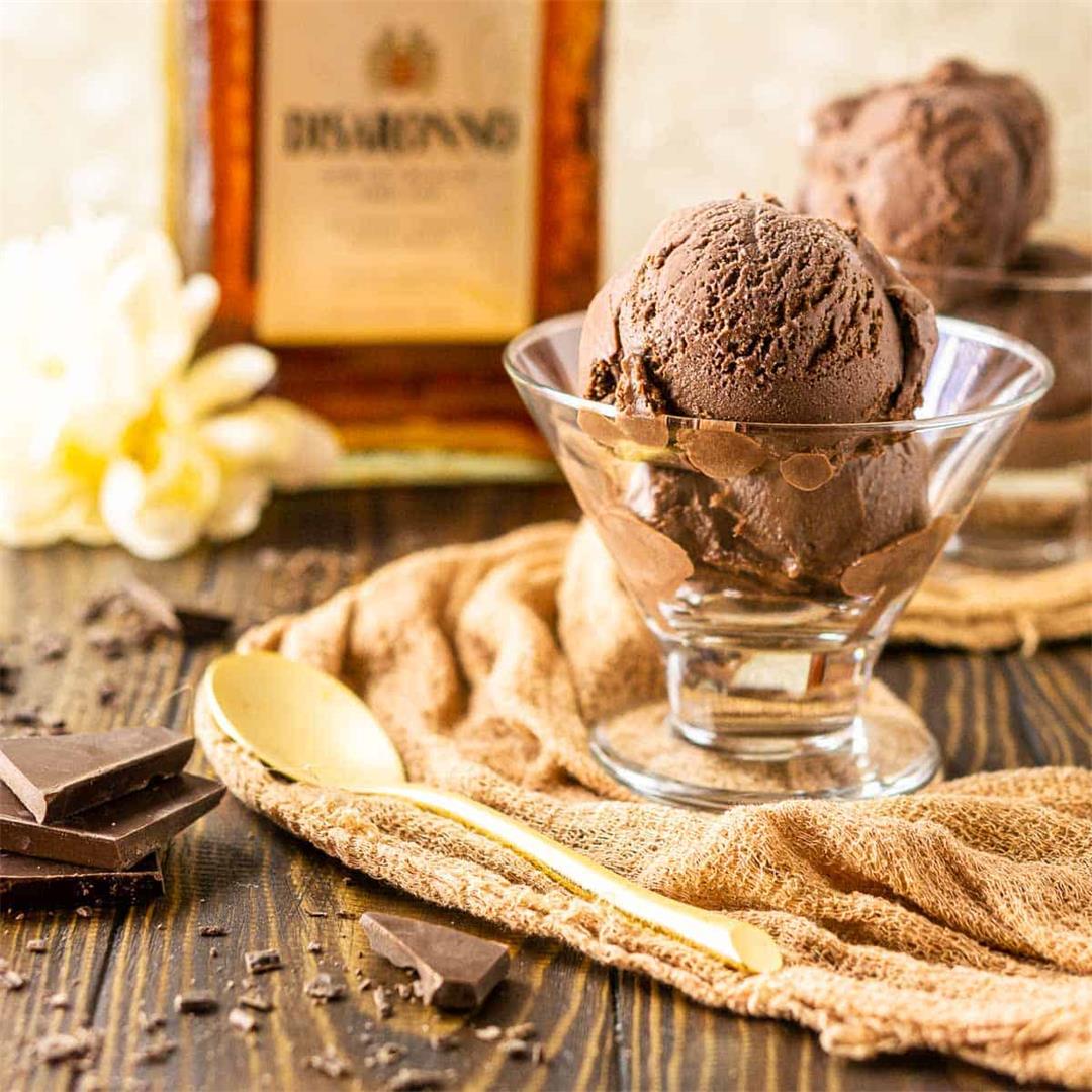 Chocolate-Amaretto Ice Cream