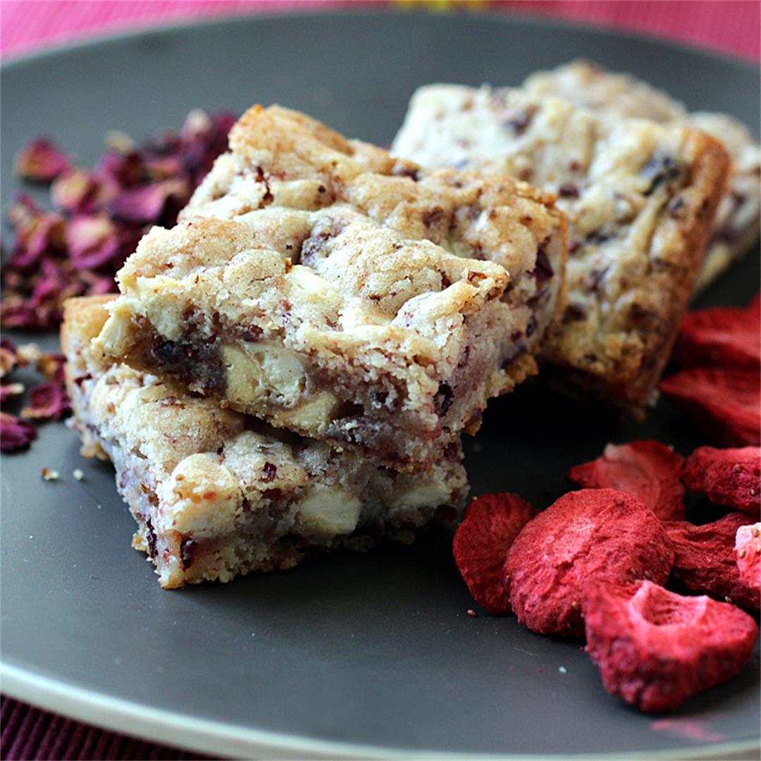 Strawberry-n-cream bar cookies with dried rose petals