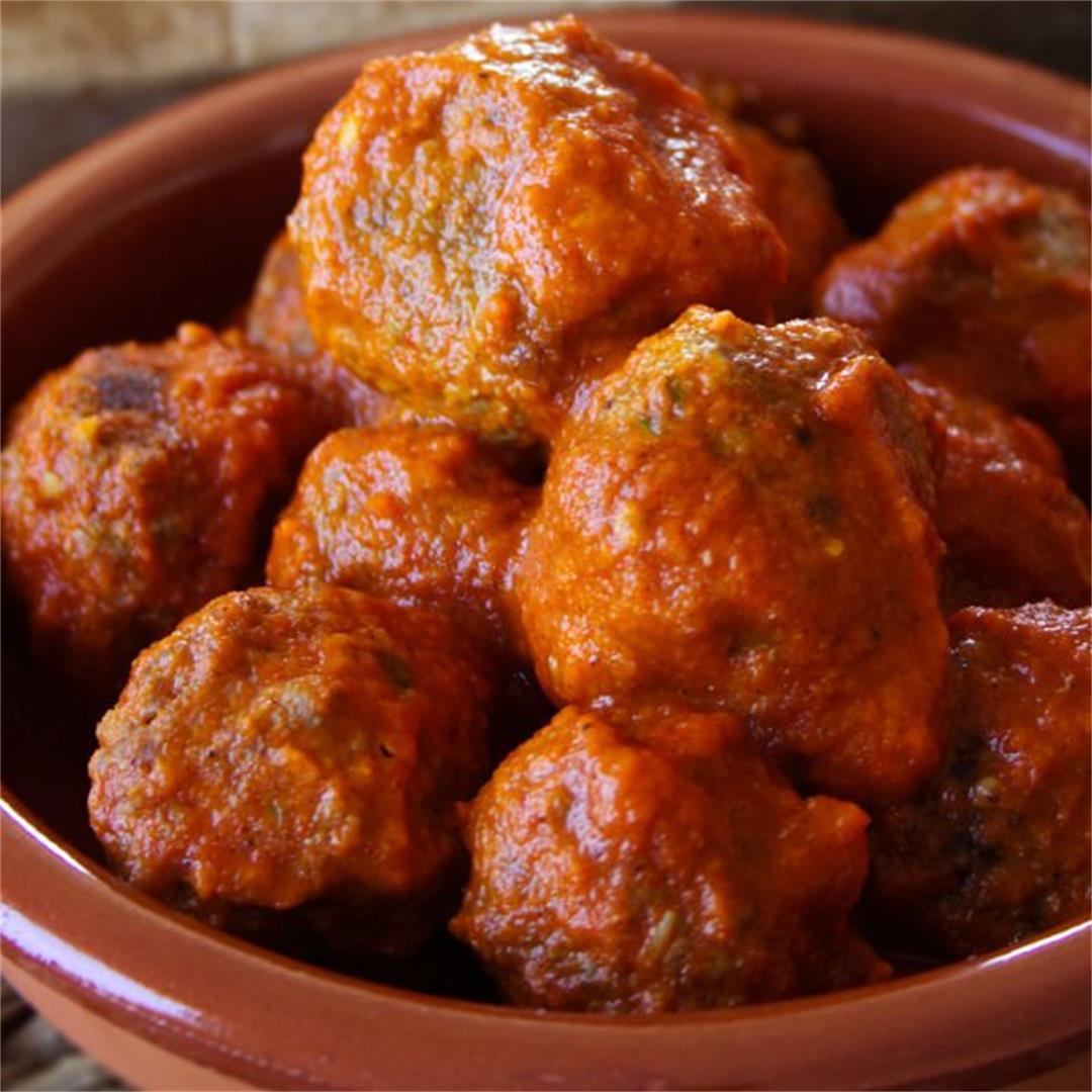 Albondigas – Smokey Spanish-Style Meatballs in Sofrito.