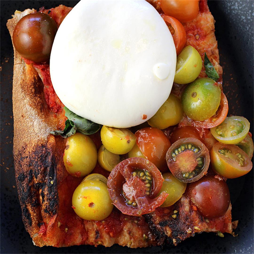Pomodoro e Burrata Roman-Style Pizza