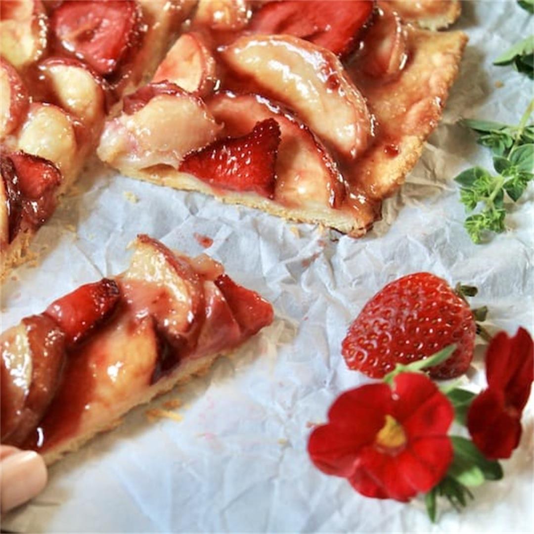 Celebrate Summer Fruit With This Strawberry & Nectarine Tart Re
