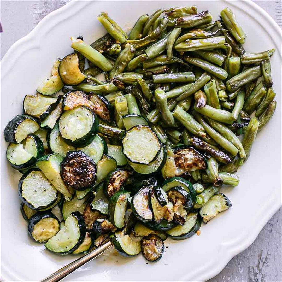 Roasted Zucchini and Green Beans ⋆ 5 Ingredients + 30 Minutes!