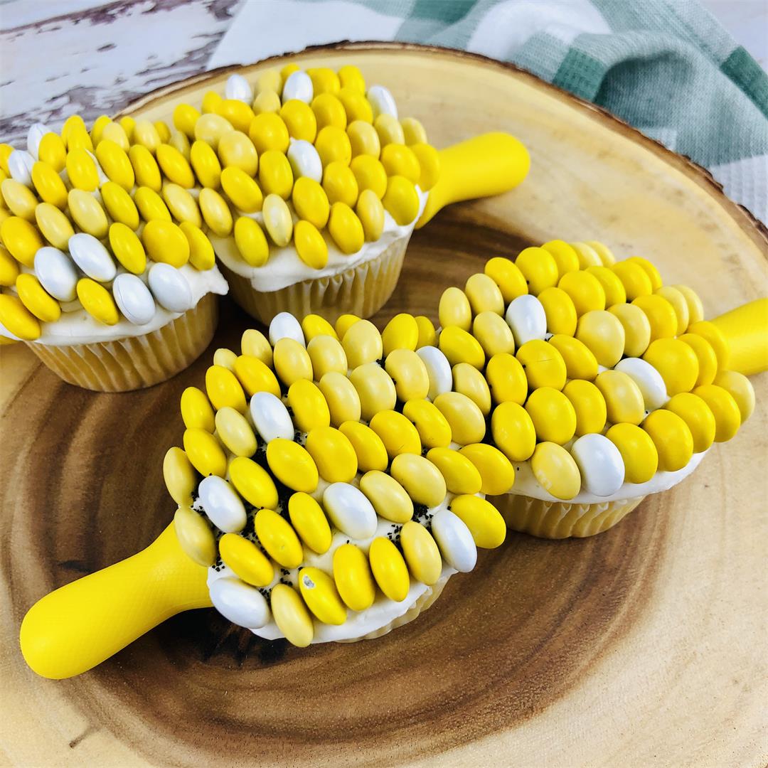 Corn on the Cob Cupcakes - Cake Mix Recipes