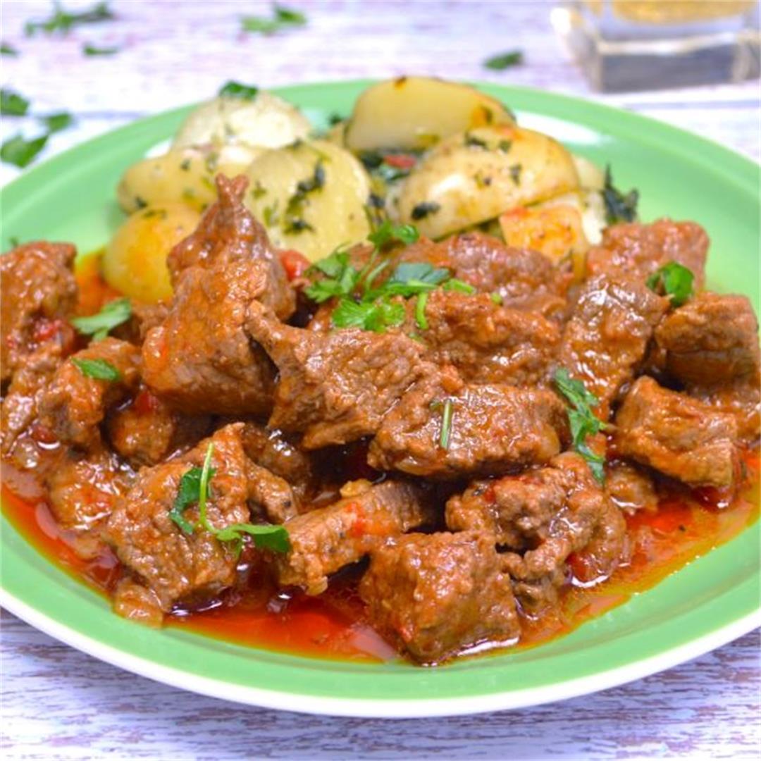 Delicious Hungarian Beef Paprikash Recipe-Timea's Kitchen
