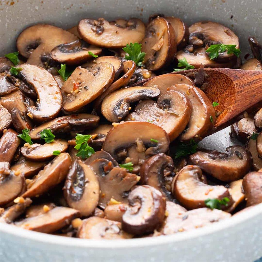 Sautéed Mushrooms with Garlic
