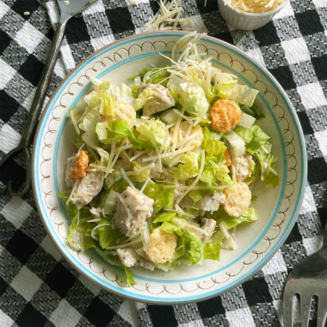 Easy Classic Chicken Caesar Salad Recipe