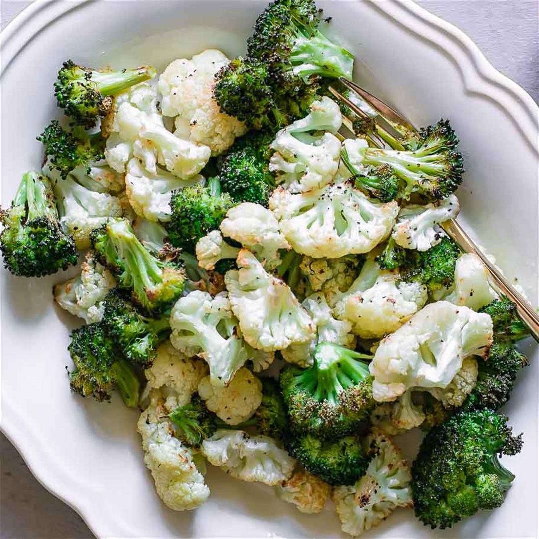 Roasted Cauliflower and Broccoli ⋆ 5 Ingredients + 30 Minutes!