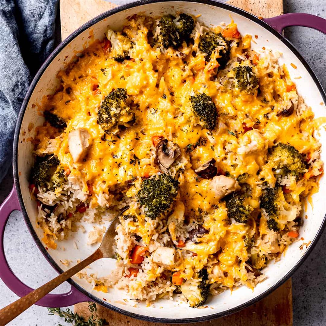 THE BEST Easy One Pot Chicken And Broccoli Bake