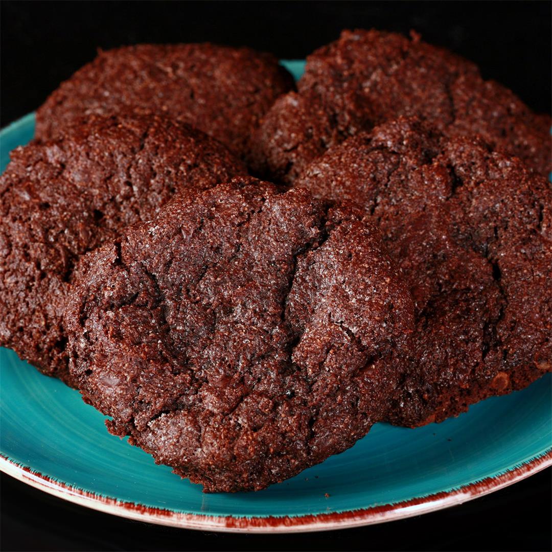 Keto Chocolate Cookies [Gluten Free, Protein!]