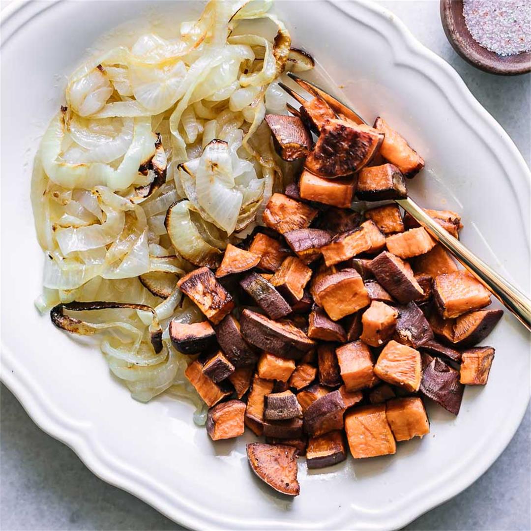 Roasted Sweet Potatoes and Onions ⋆ 5 Ingredients + 40 Minutes!