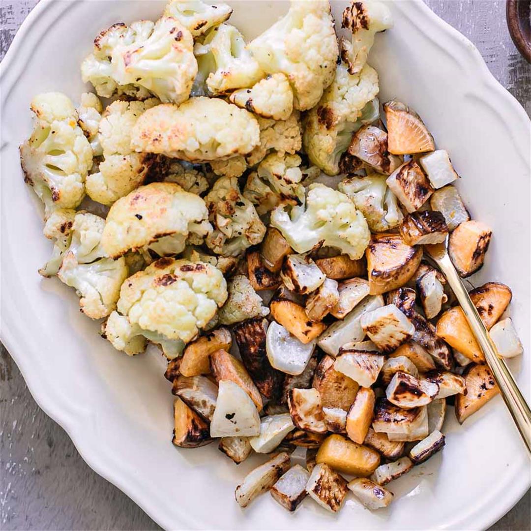 Roasted Parsnips and Turnips ⋆ Only 5 Ingredients + 35 Minutes!