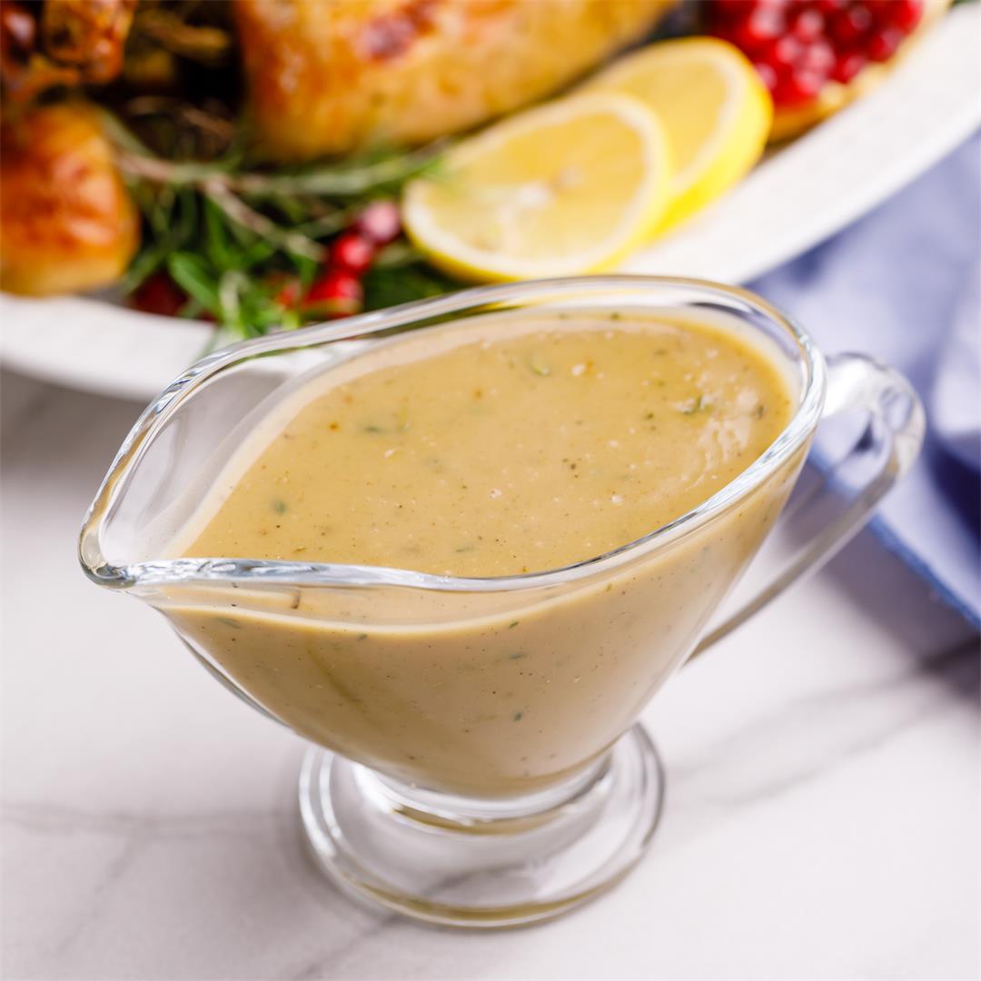 How to Make Turkey Gravy Without Drippings