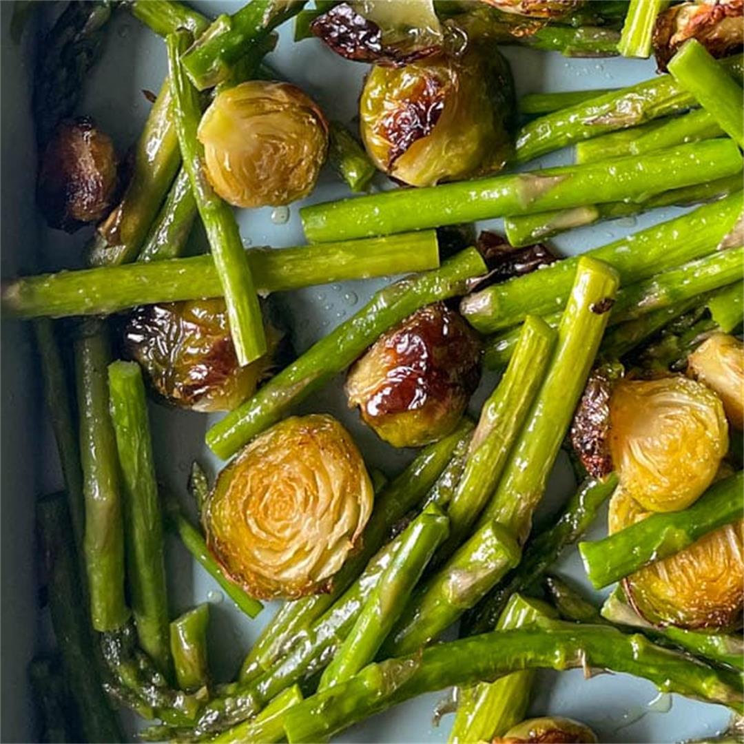 Easy Roasted Brussels Sprouts and Asparagus