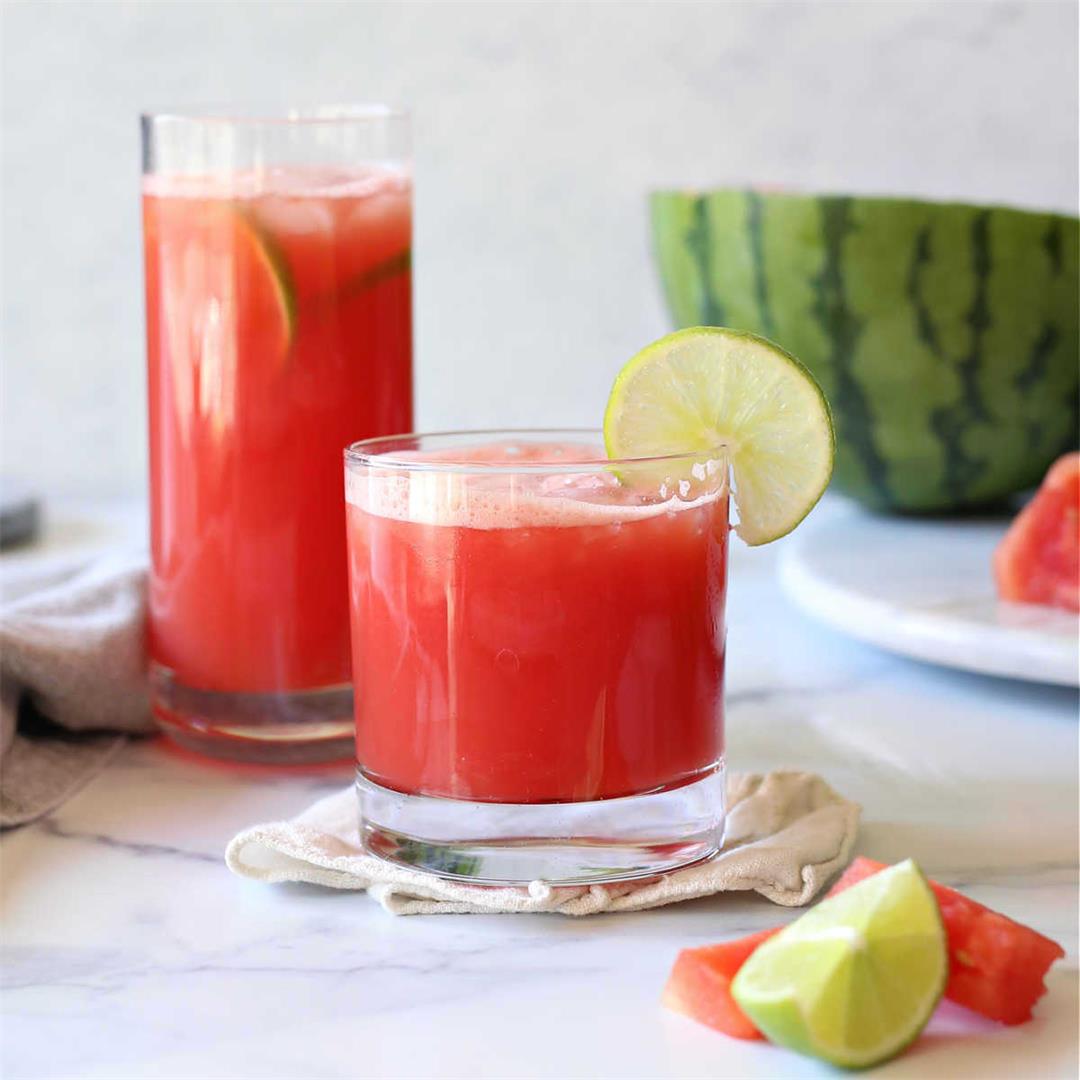 Watermelon Juice Recipe (Super Easy!)