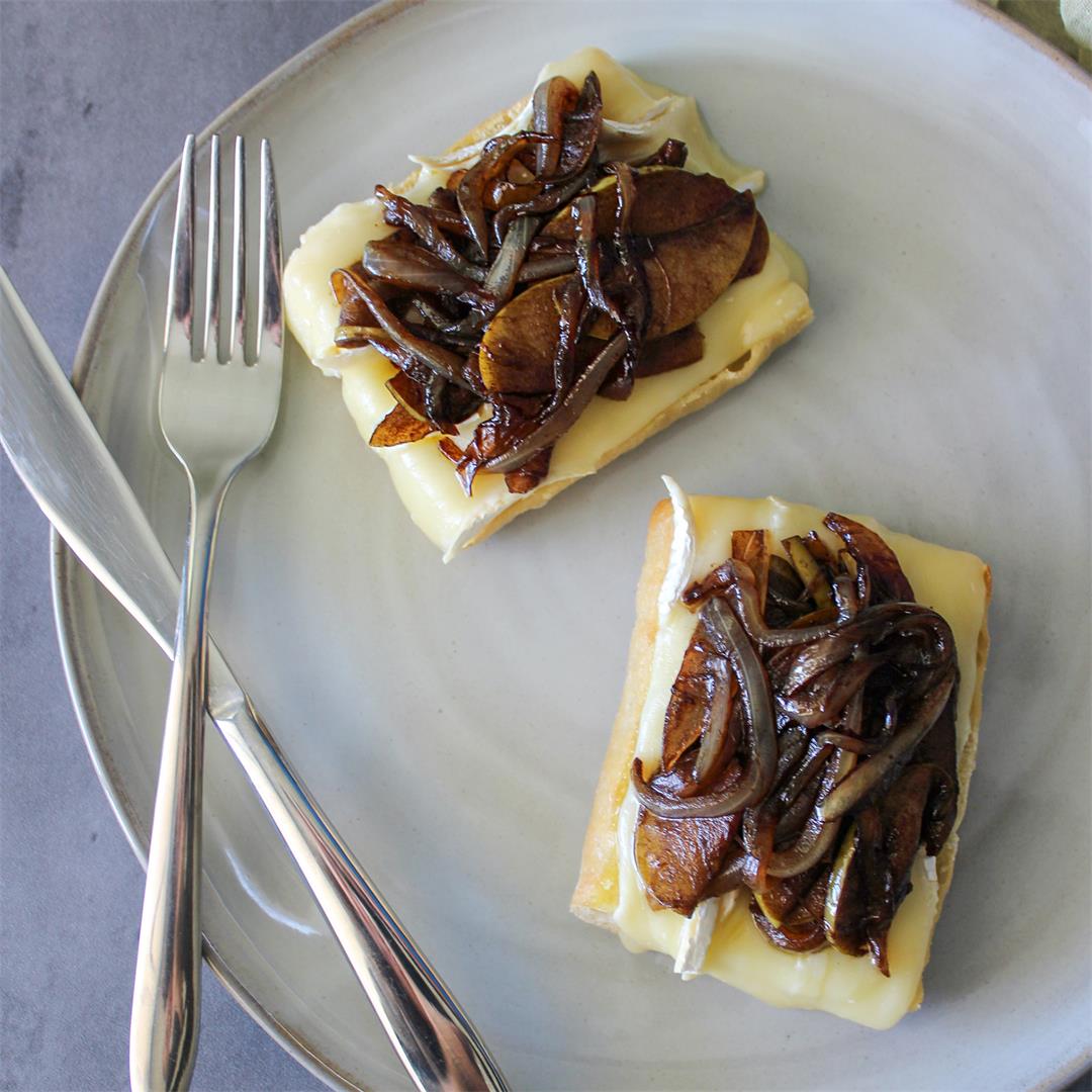 Open Faced Brie Sandwich with Balsamic Caramelized Apples Onion