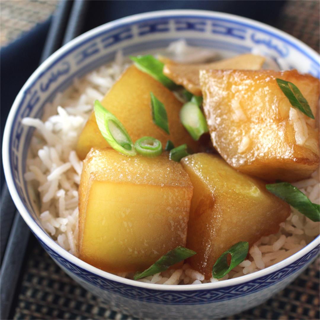 Braised winter melon with ginger and star anise