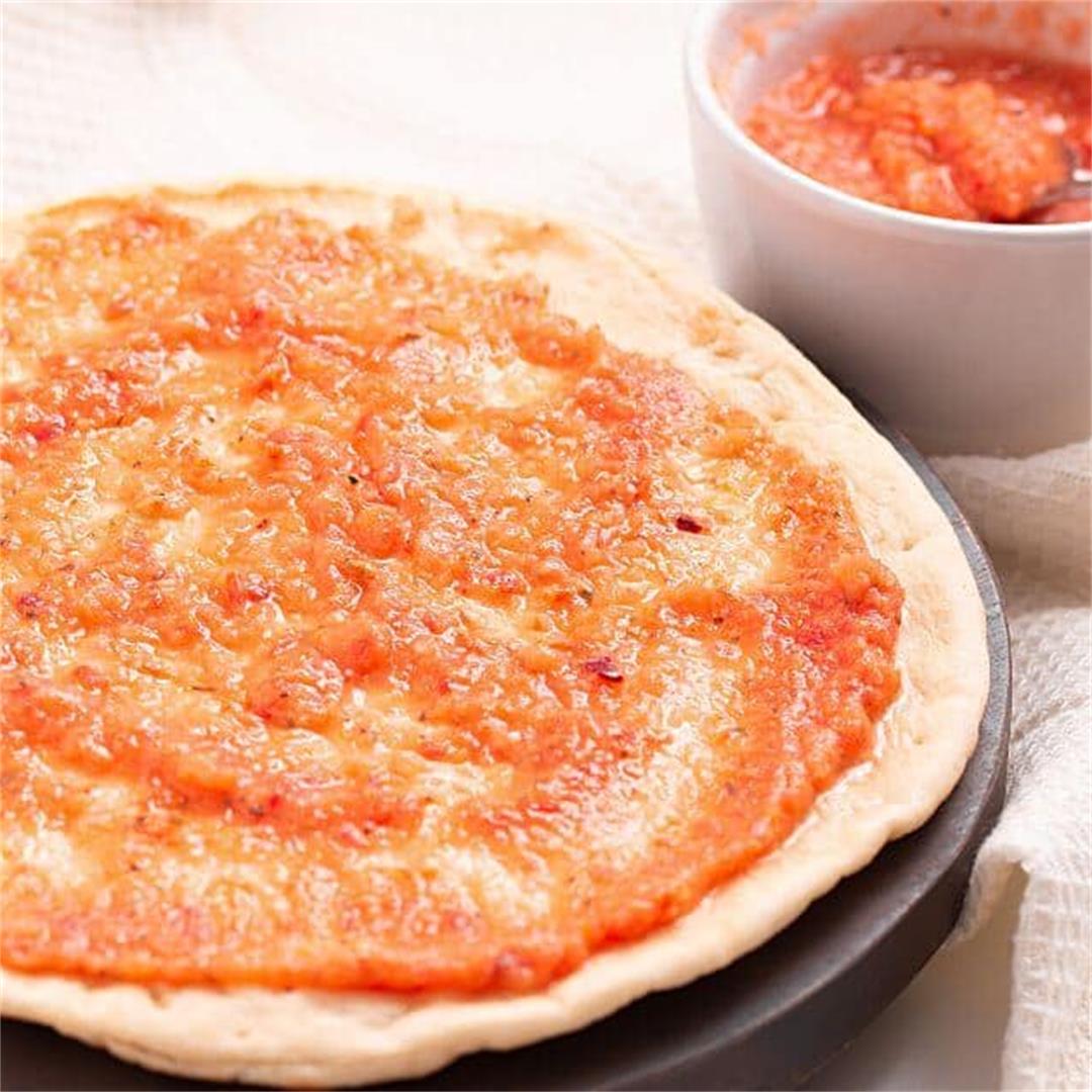 No-Cook Pizza Sauce From Fresh Tomatoes