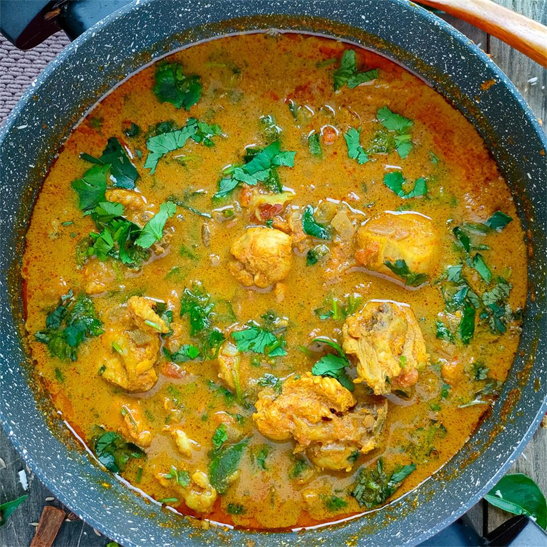 Varutharacha Chicken Curry Recipe