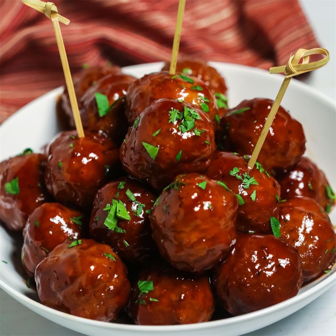 Barbeque Sauce and Grape Jelly Meatballs