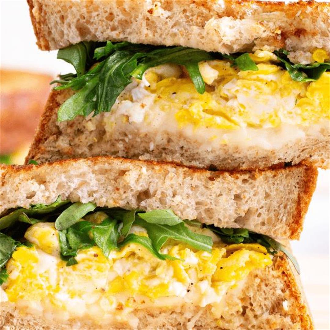 Easy Scrambled Egg Sandwich