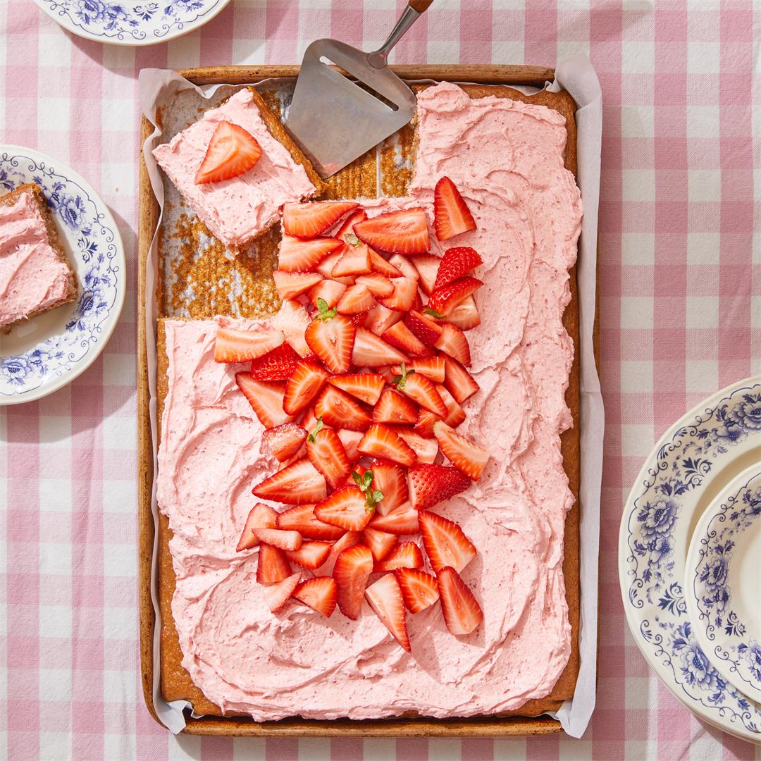 Fresh and Easy Vegan Strawberry Sheet Cake