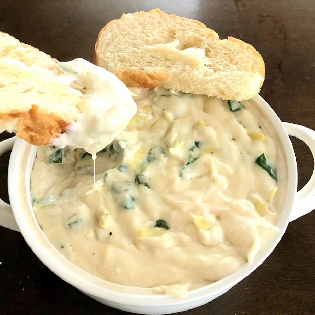 Copycat Applebee’s Spinach Artichoke Dip