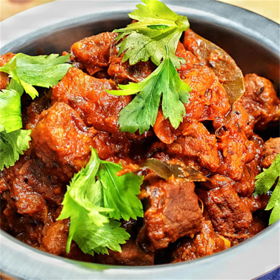 Beef Madras curry- Easy Indian recipe with slow cooker