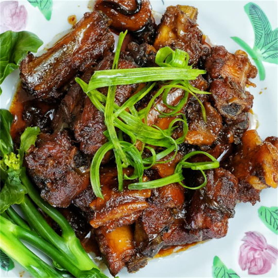 Sweet and sour pork ribs- easy Chinese recipe (糖醋排骨)