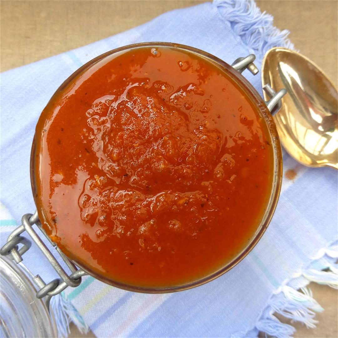 Homemade chilli tomato sauce (no refined sugar)