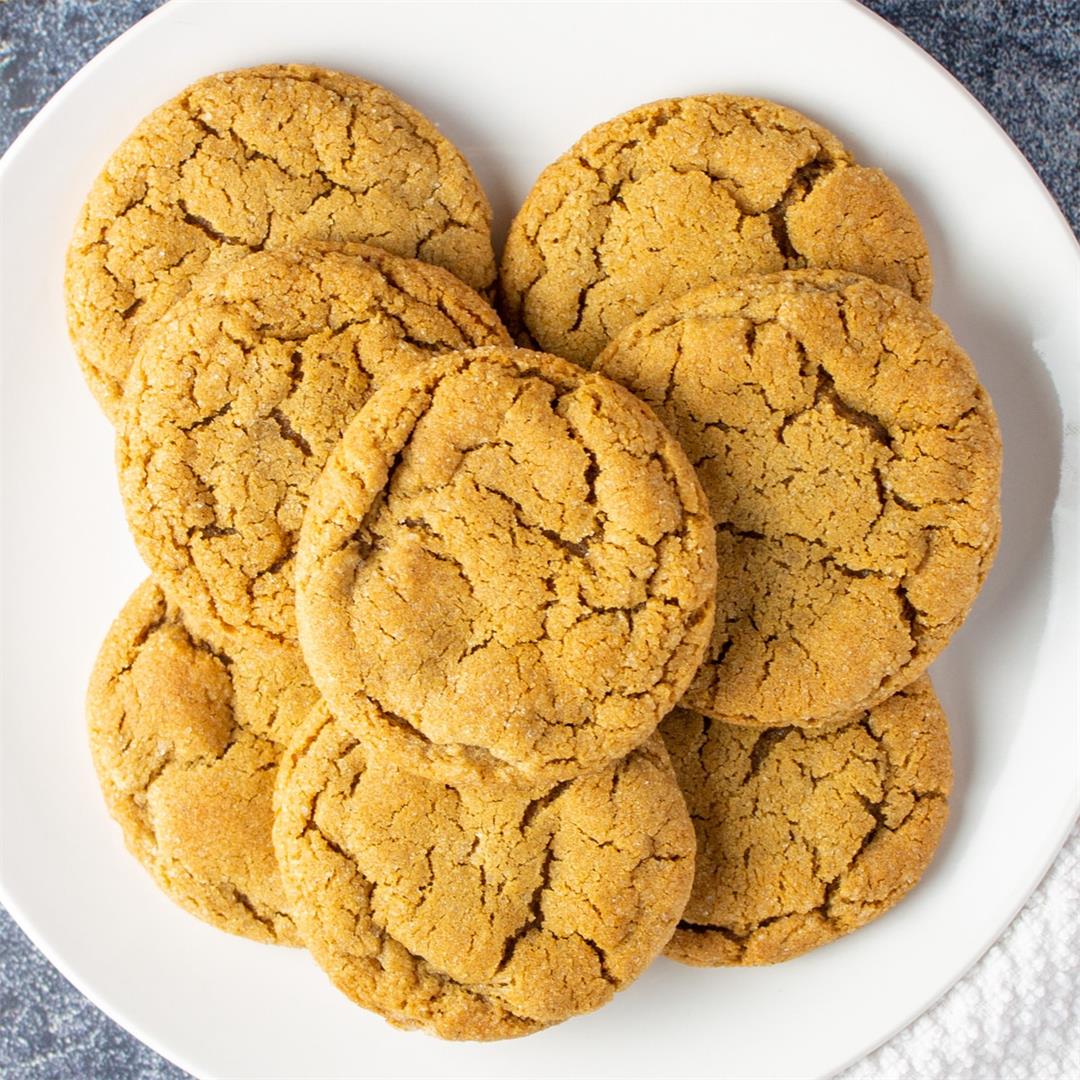 Easy Ginger Molasses Cookies: A Tender, Chewy, And Sweet Treat
