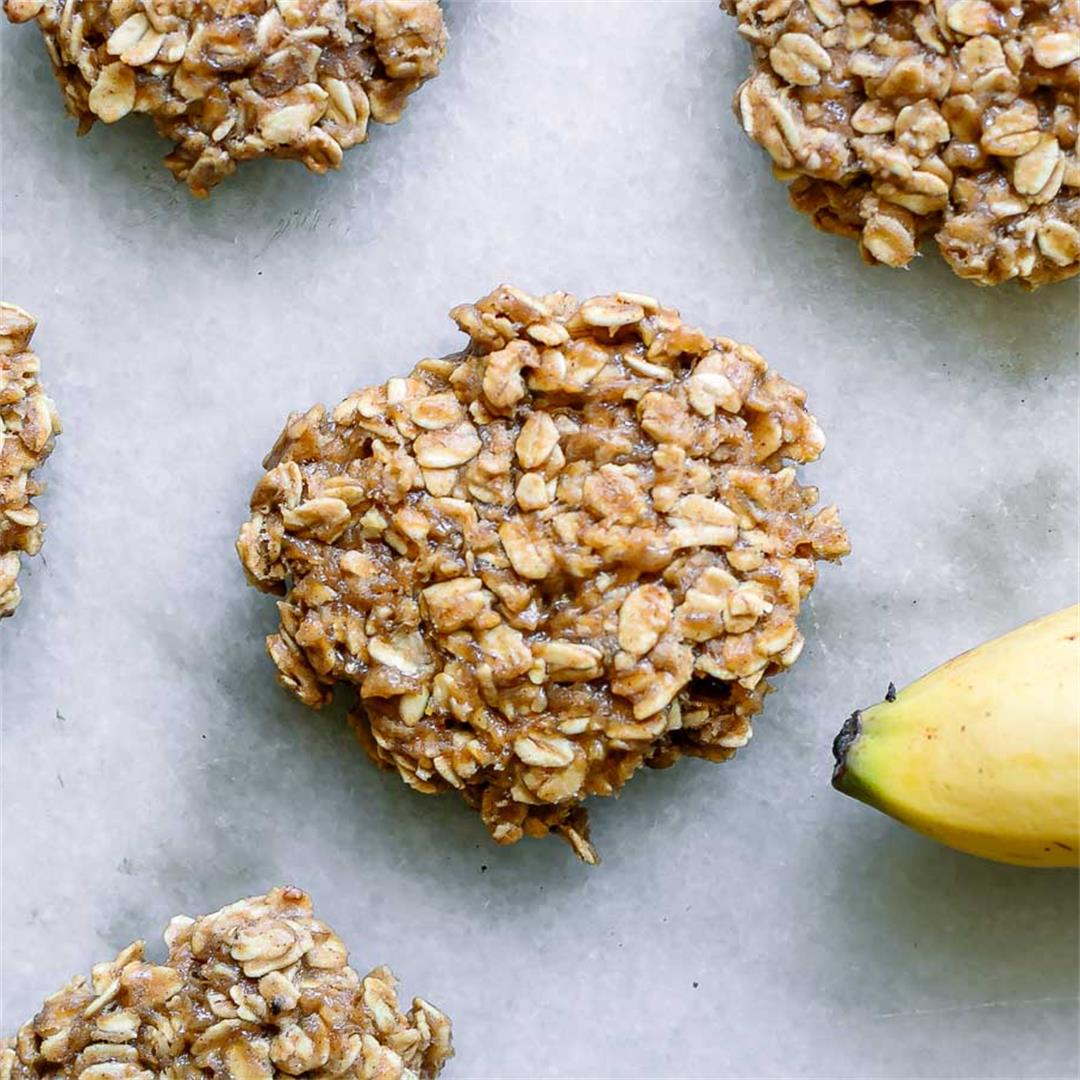 Vegan Banana Oatmeal Cookies ⋆ Easy + Only 10 Minutes to Bake!