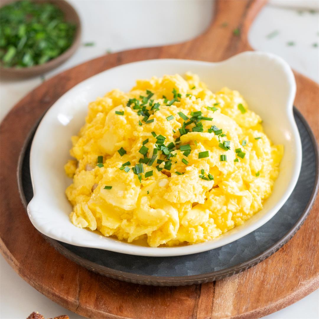 Scrambled Eggs with Cheese