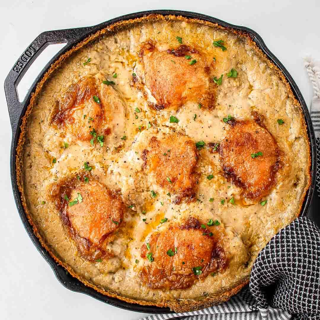 Creamy One Skillet Smothered Chicken Thighs