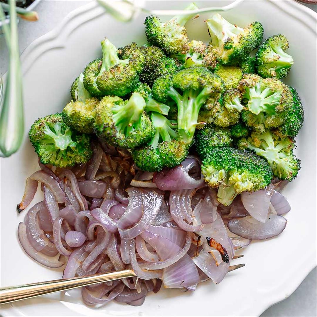 Roasted Broccoli and Onions ⋆ Easy Veggie Combo Side Dish!