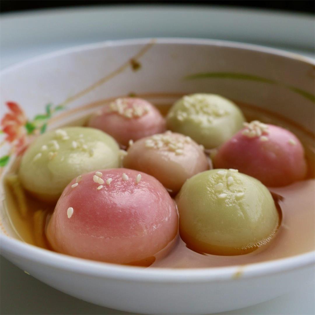 Vietnamese Glutinous Rice Balls (Chè Trôi Nước)