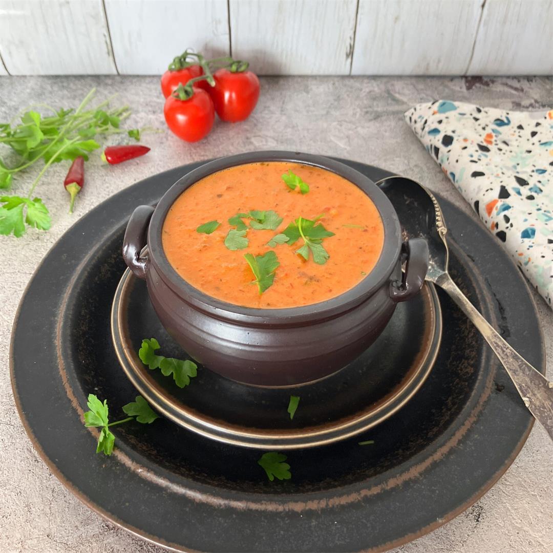 Spicy Roasted Vine Tomato and Red Onion Soup