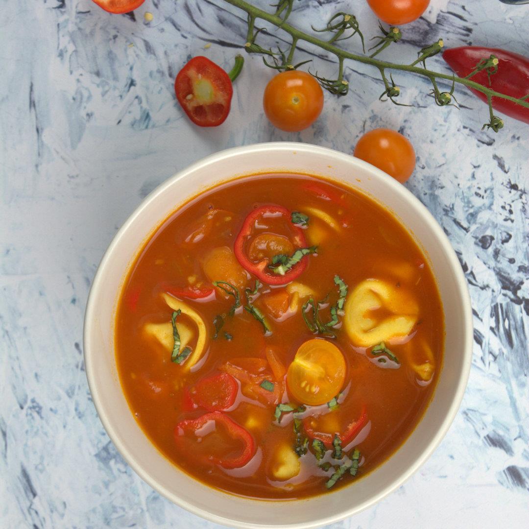 Tomato Sweet Pepper Tortellini Soup – A Gourmet Food Blog