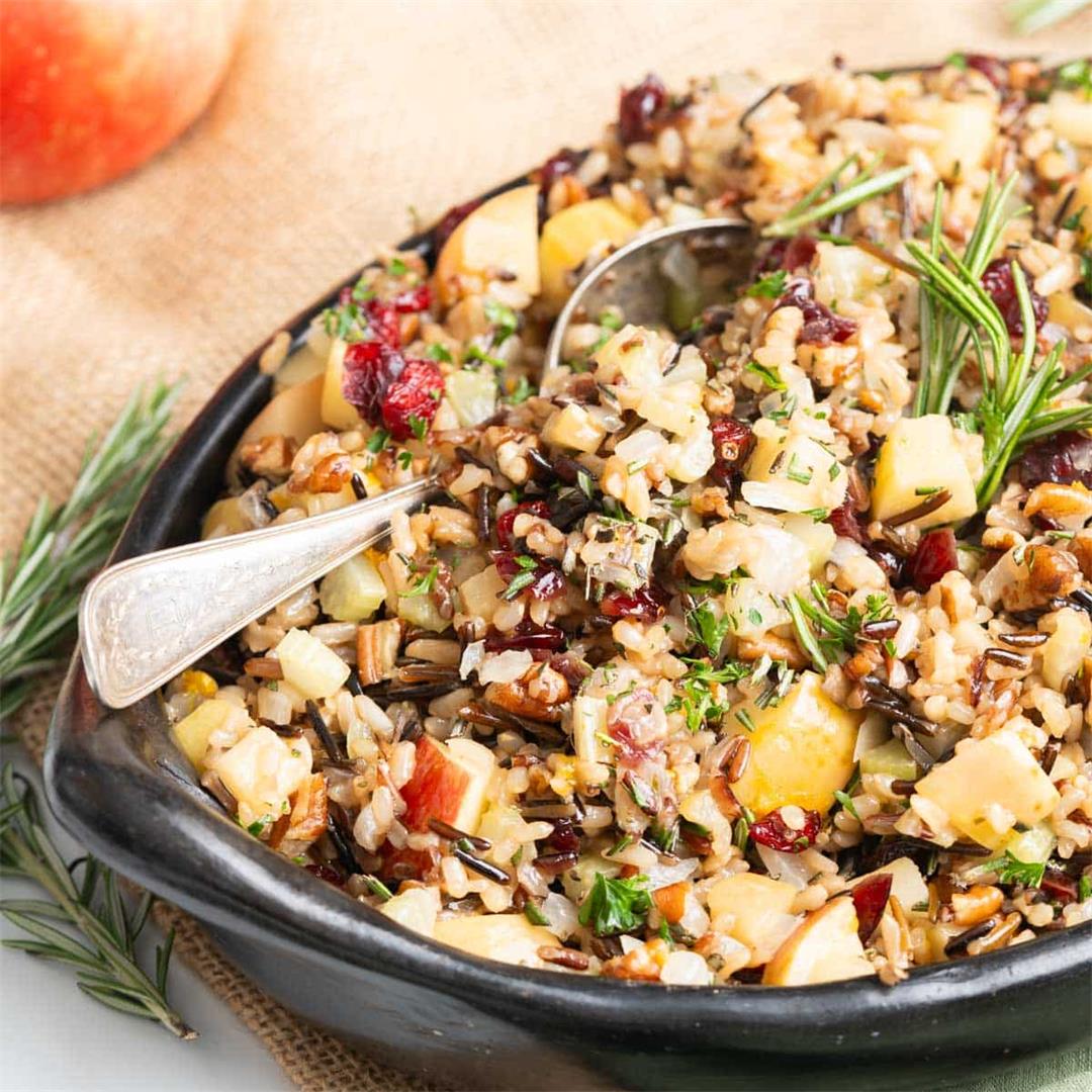 Thanksgiving Rice with Apples and Cranberries