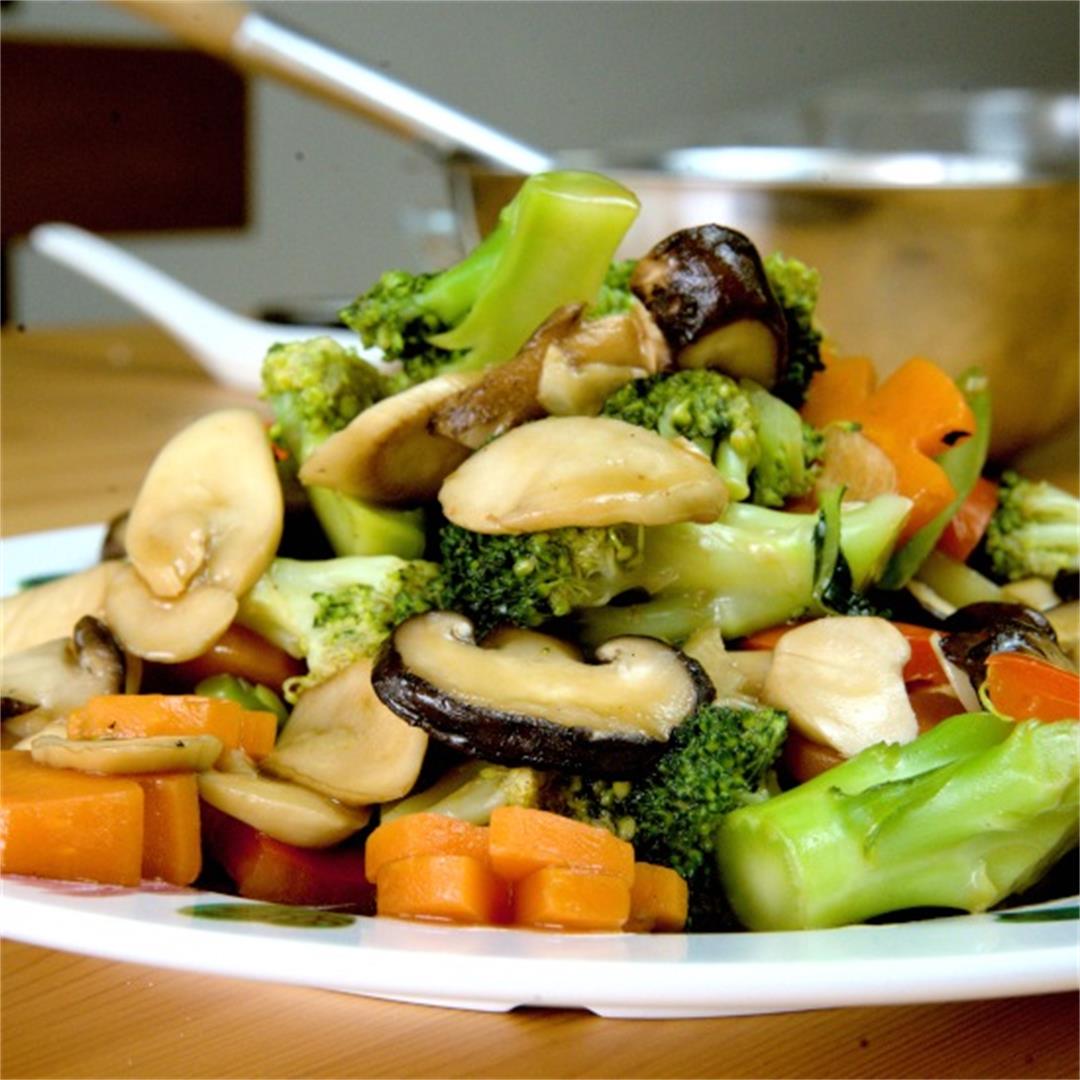 Broccoli with mushrooms stir-fry- easy and healthy recipe