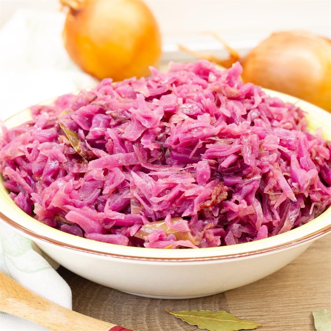 Stewed red cabbage ⋆ MeCooks Blog
