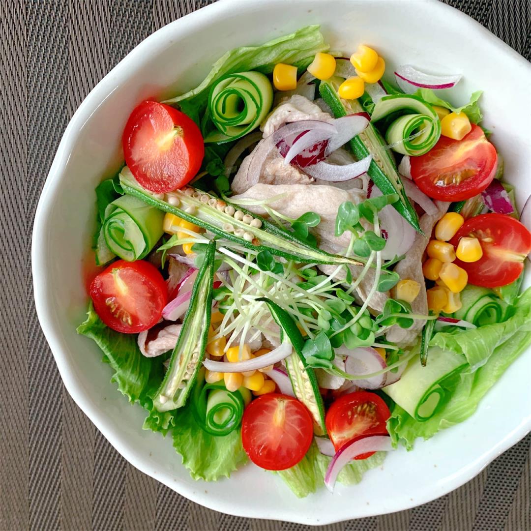Nutritious salad topped with pork shabu