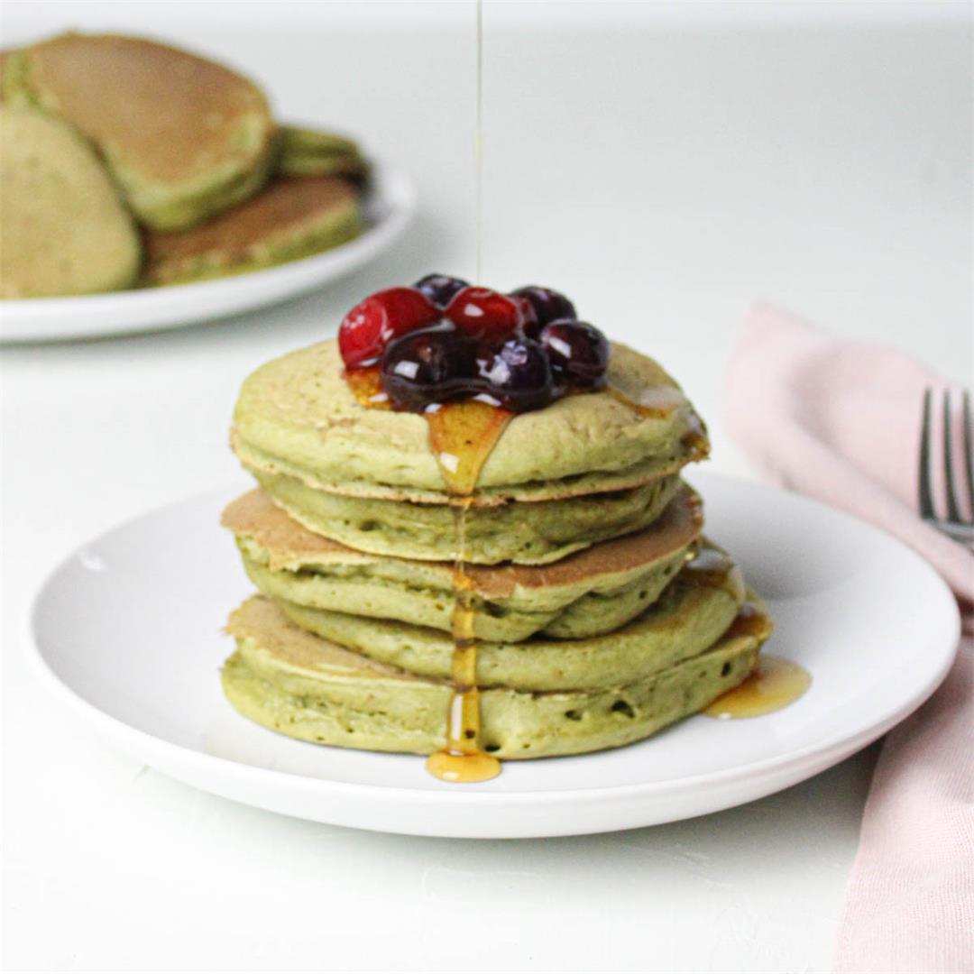 Quick And Easy Vegan Matcha Pancakes (Fluffy)