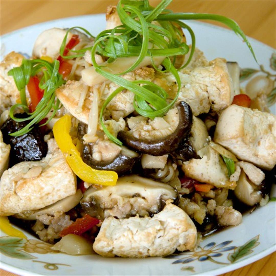Tofu with mushrooms recipe (added with minced chicken)