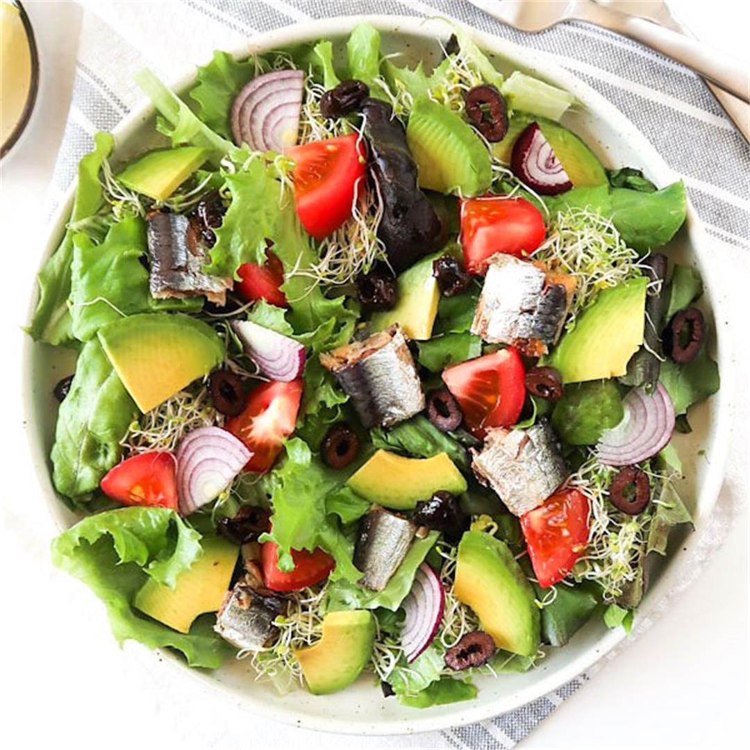 Vitamins-Rich Salad with Romaine Lettuce, Avocado and Sardines