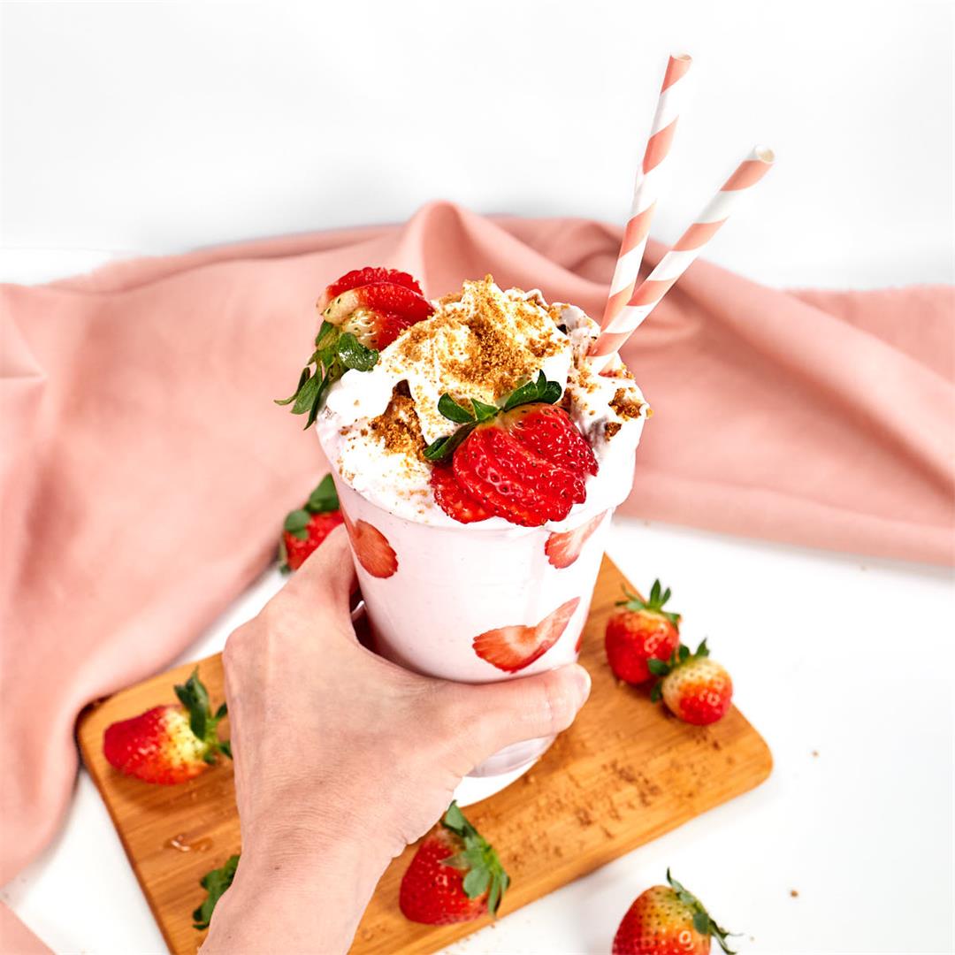 Strawberry Cheesecake Smoothie With Cottage Cheese