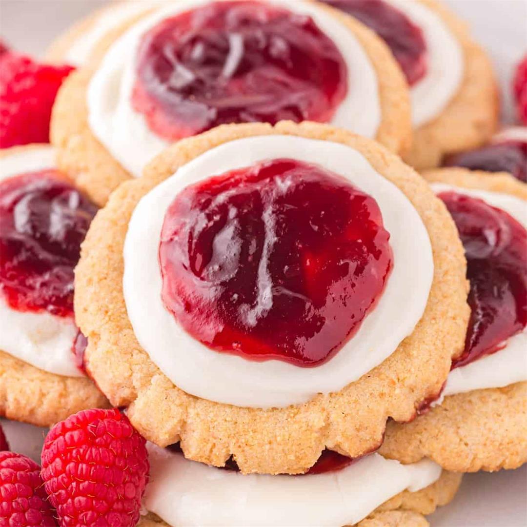 Raspberry Cheesecake Cookies (copycat recipe)