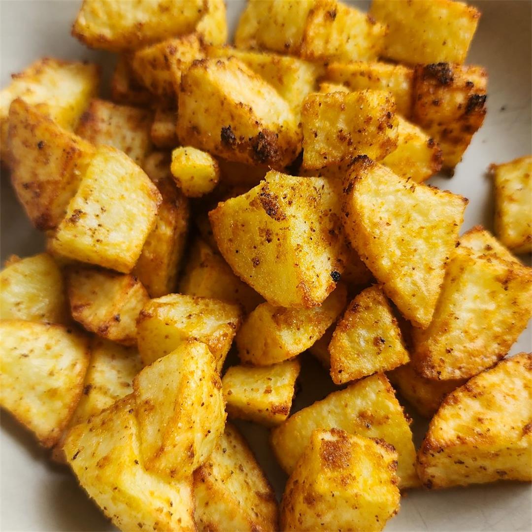 Crispy Vegan Air Fryer Potatoes with Nutritional Yeast — That V