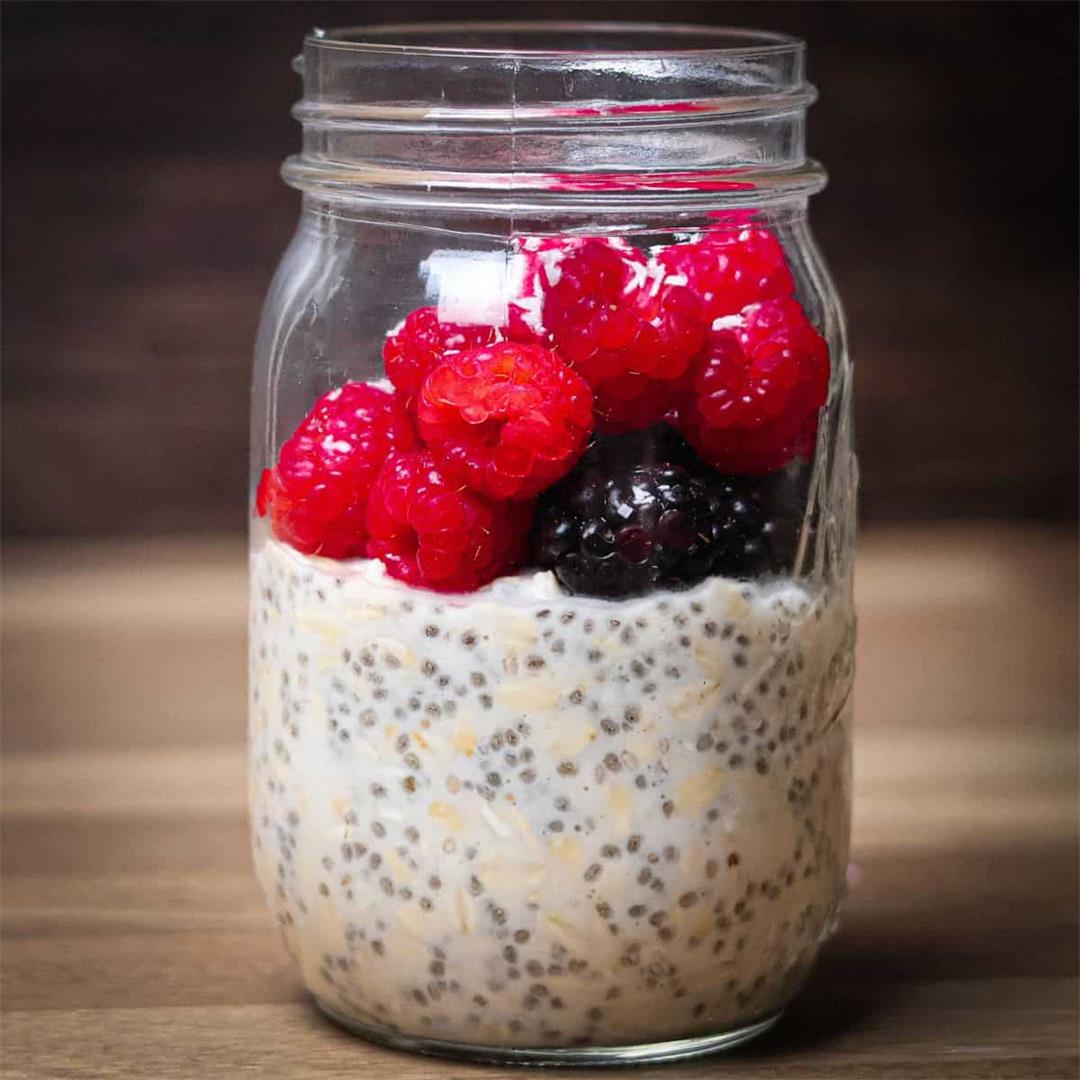 Easy Overnight Oats with Coconut Milk and Chia Seeds