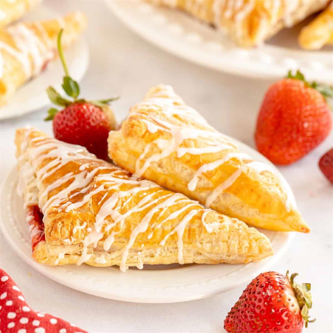 Easy Strawberry Turnovers (Puff Pastry)